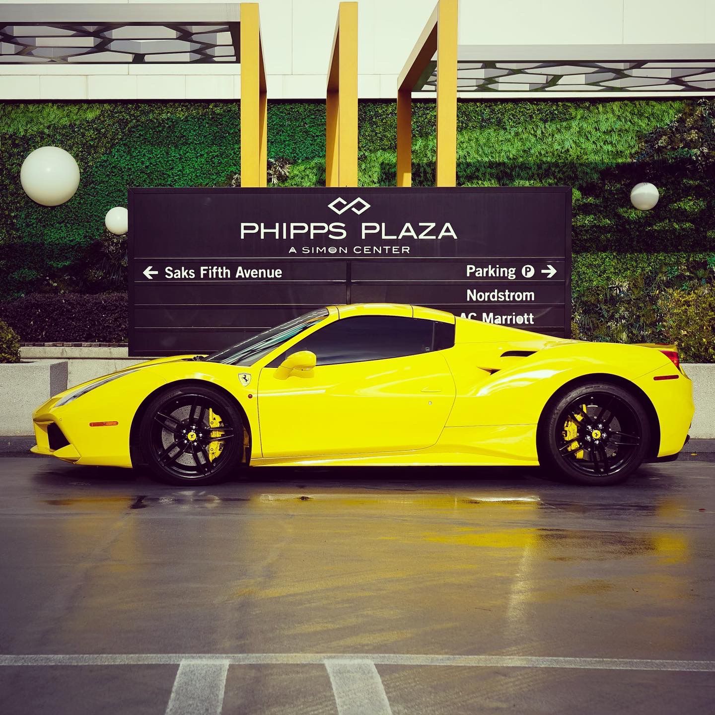 Ferrari 488 Spider